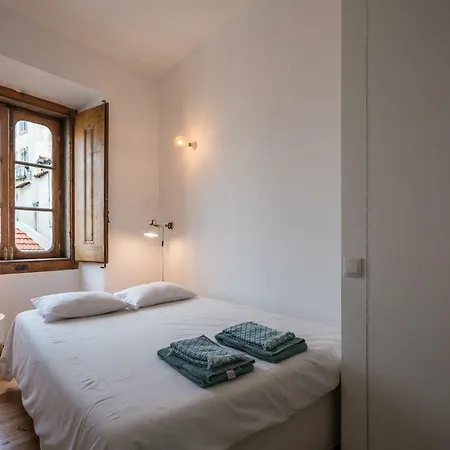 Apartman Character Baixa *